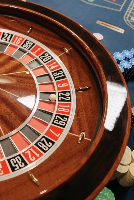 The Real Math Behind Online Casino Bonuses (And Why 40x Matters)